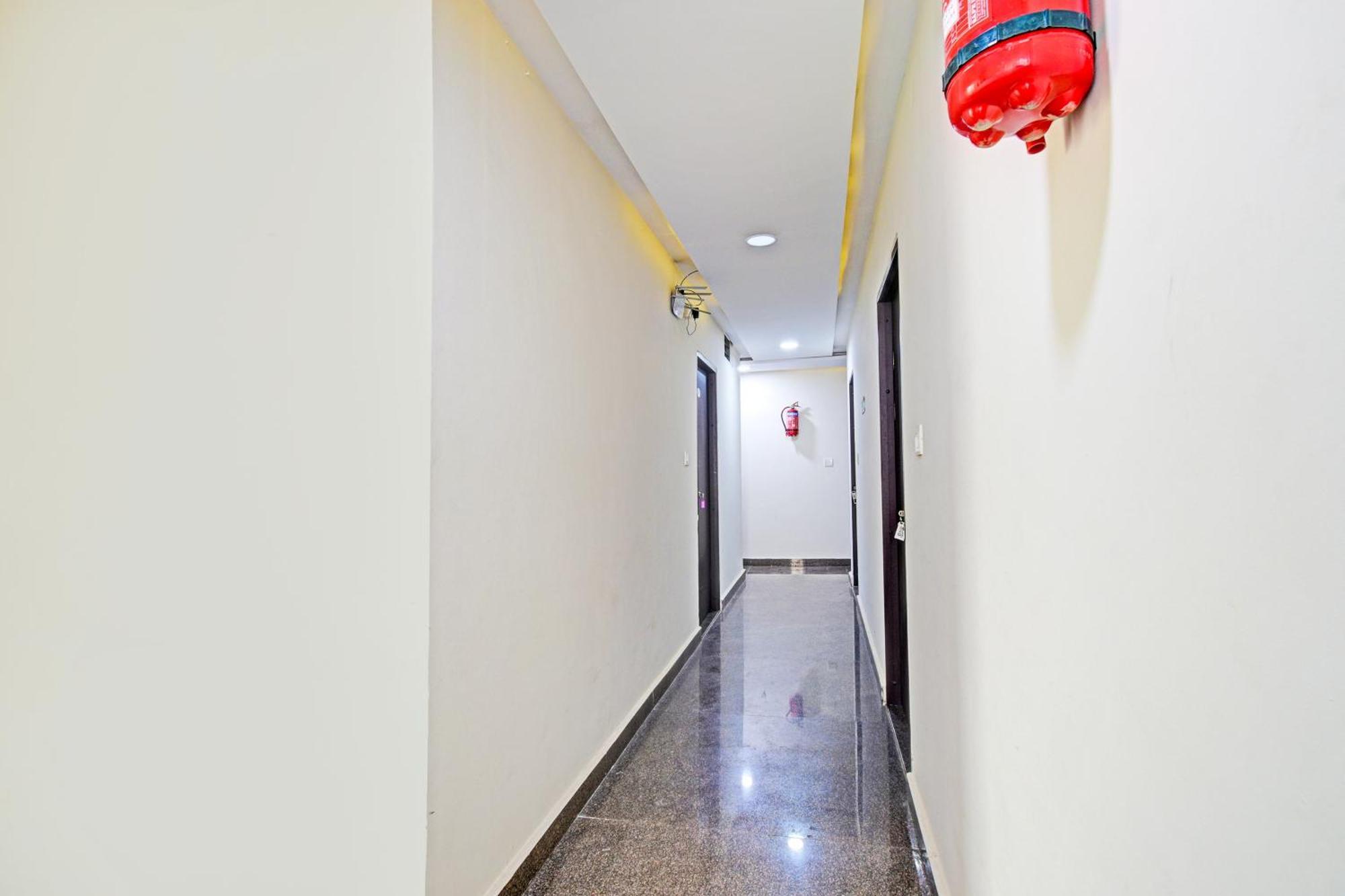 Super Hotel O Kondapur Hyderabad Formerly Dunes Inn Kondapur (Telangana) ภายนอก รูปภาพ